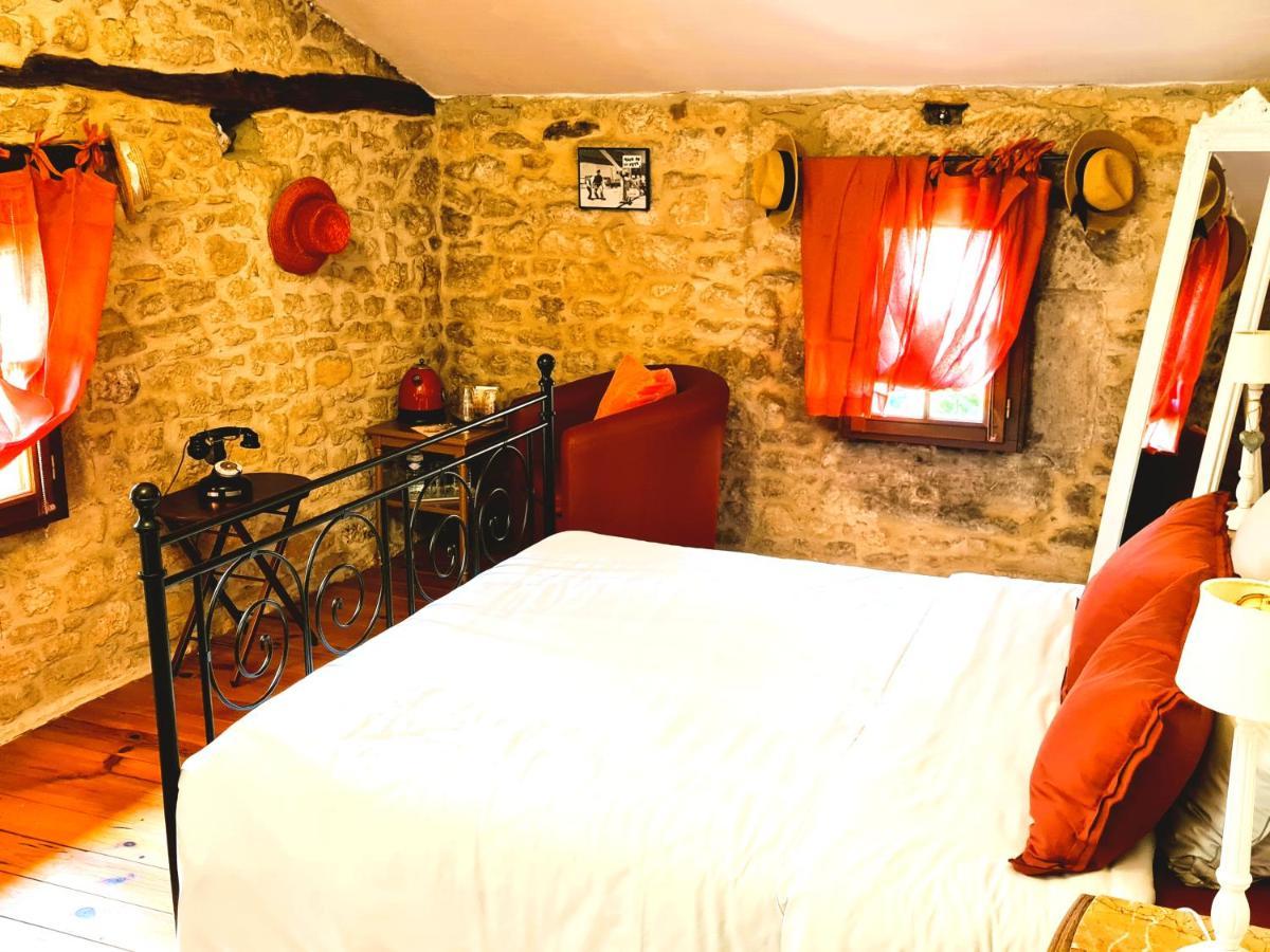 Ferme De Tayac - Charme Avec Pool Hotel Les Eyzies-de-Tayac-Sireuil Kültér fotó